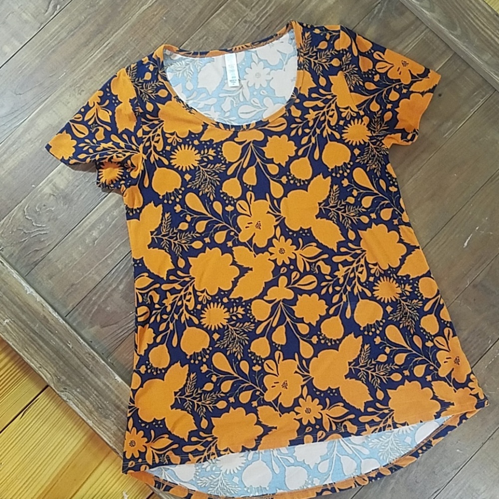Lularoe Short Sleeve Shirt